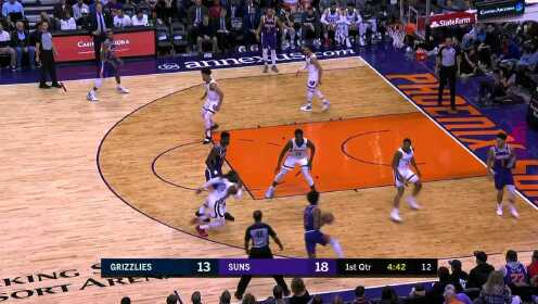 《NBA全场集锦》身体素质绝对劲爆 乌布雷机智反跑穿花绕步1V3