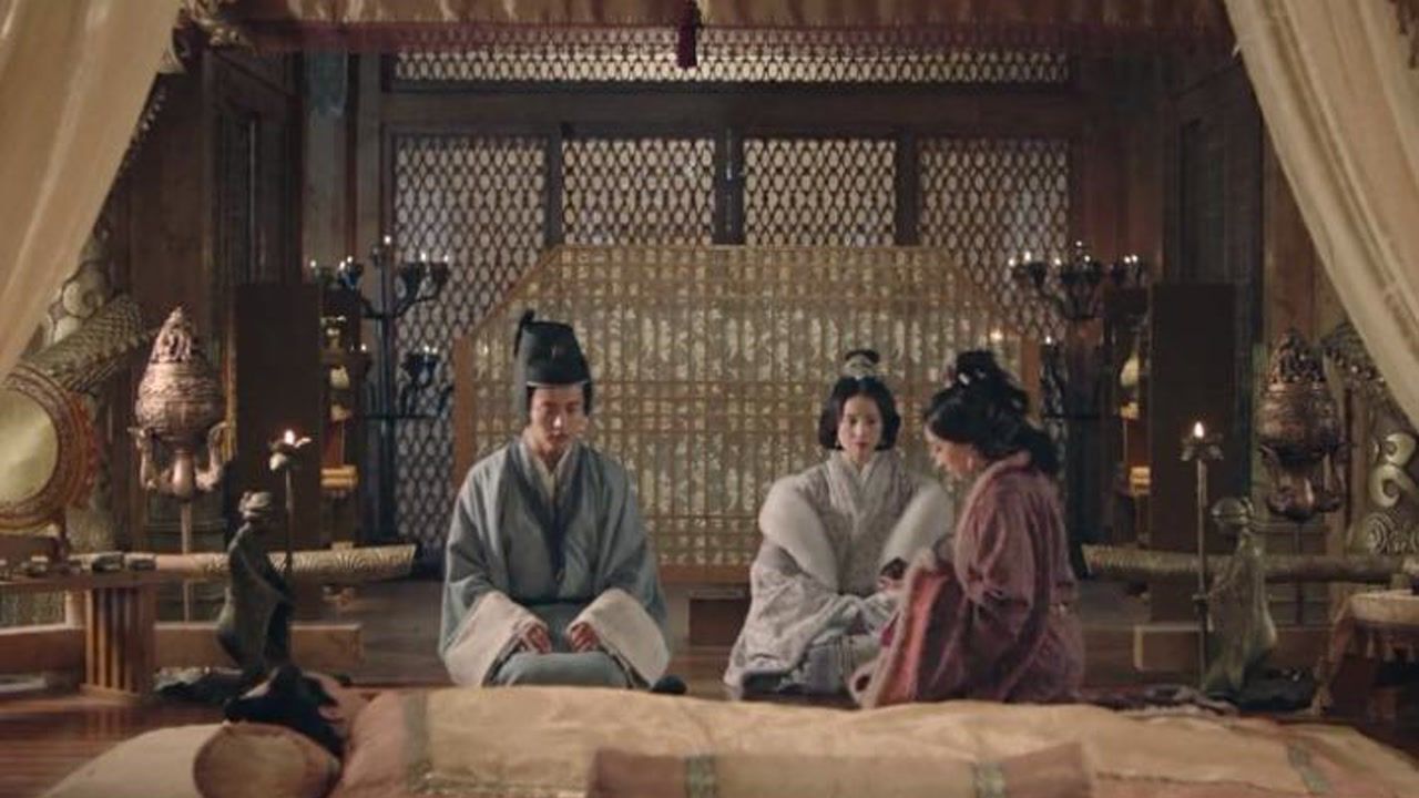 《三国机密之潜龙在渊》cut连连看_《三国机密之潜龙在渊》第2集01：陛下驾崩，刘平受兄长遗命假扮献帝_电视剧_高清完整版视频在线观看_腾讯视频
