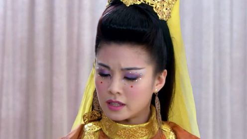《刘海戏金蟾》第40集02：莫彤威胁秀英跟在她身边之后，又开始想对付女皇的招数了