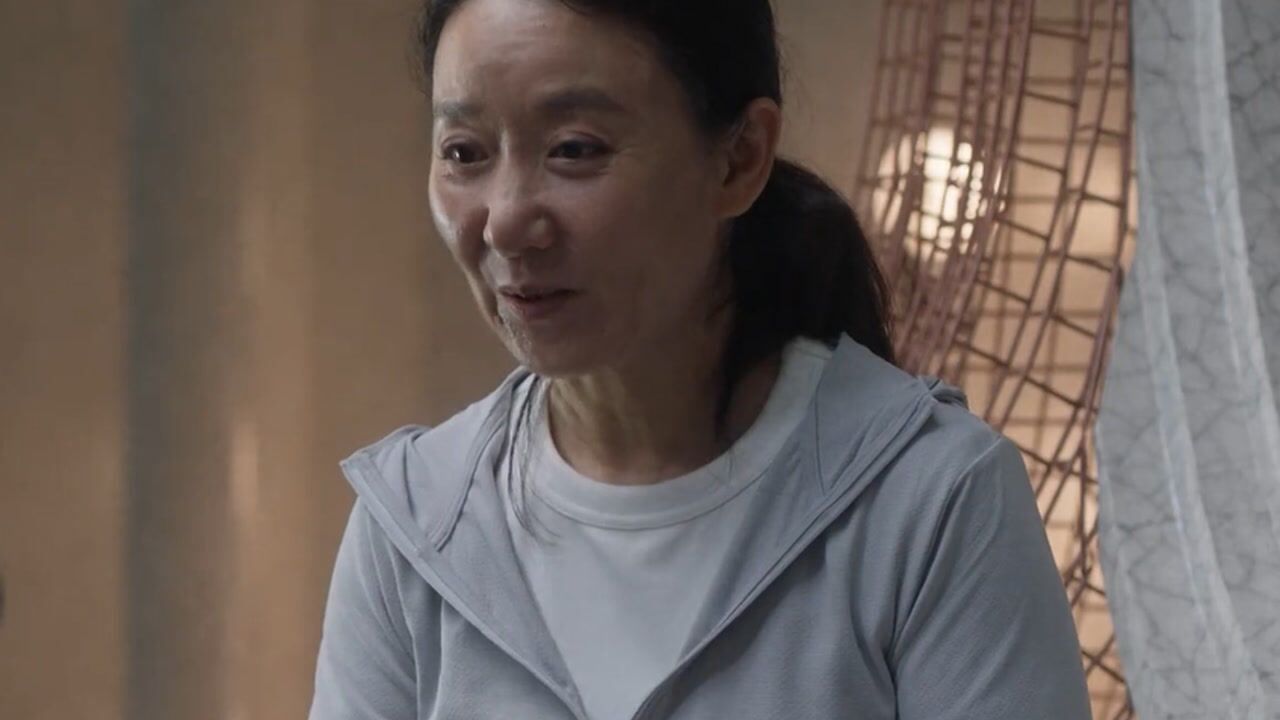 《三十而已》第三集05:看着不起眼的、穿着朴素的女人,竟在奢侈品店里买下百万珠宝_高清1080P在线观看平台_腾讯视频