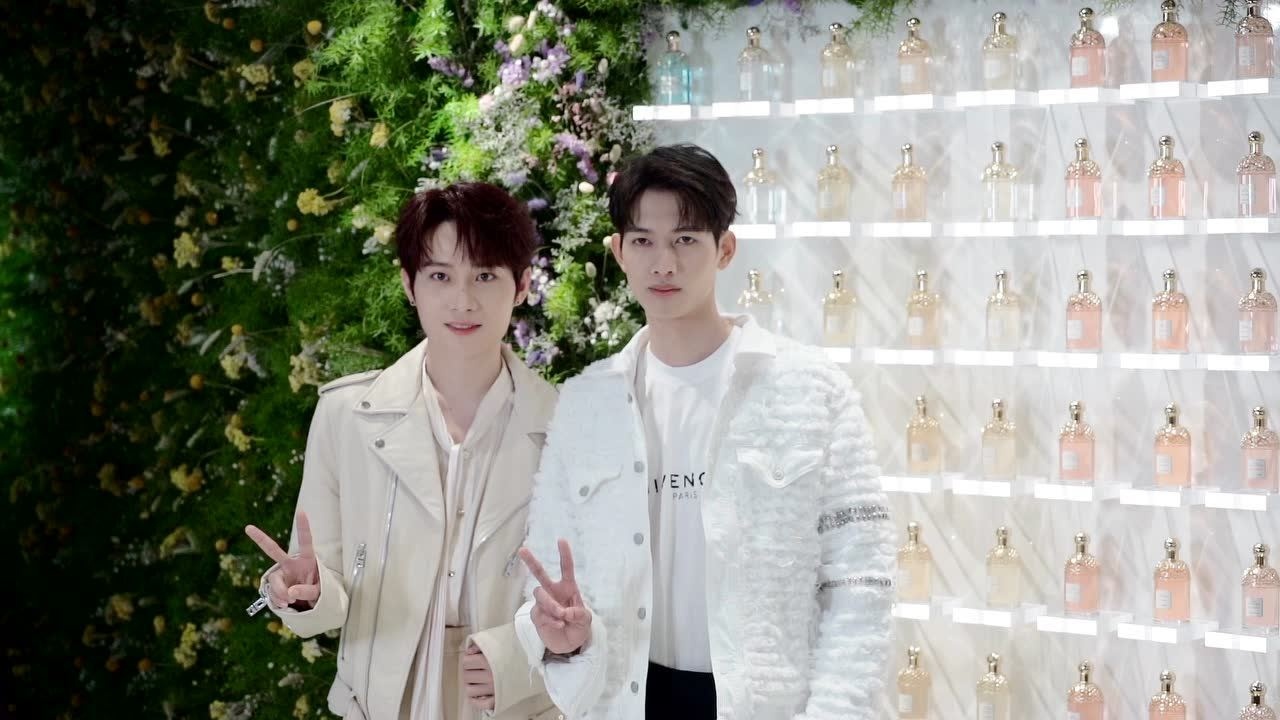 甘望星井胧打卡法国娇兰夏日亲蜜花园