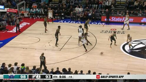 《NBA全场集锦》手感总会回来！里德三分五中零后投中二连击