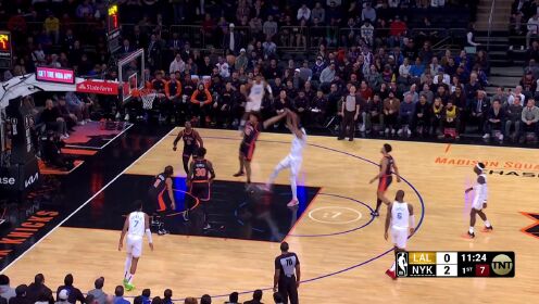《NBA全场集锦》开场就对飚 布伦森急停跳投浓眉翻身跳投