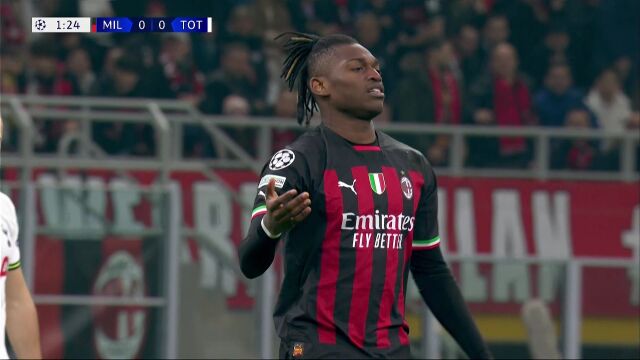 在罗曼诺的最新消息公布后,托特纳姆热刺已经“接触”了一位可能接替弗兰克的教练。