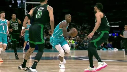 《NBA全场集锦》一个人追着五个人打！罗齐尔鬼手抢断反击勇闯龙潭