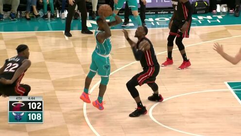 《NBA全场集锦》热巴出手抢断 巴特勒反击暴扣一骑绝尘