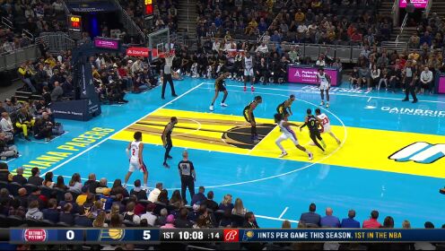 《TOP时刻》25日NBA最佳扣篮 奥萨尔-汤普森一柱擎天双手炸裂隔扣特纳