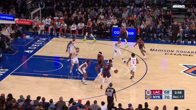 快船97-111尼克斯 兰德尔巴雷特合砍53分尼克斯主场击败快船