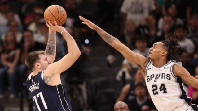 独行侠vs马刺五佳球 文班亚马双手重扣 东契奇夺命三分