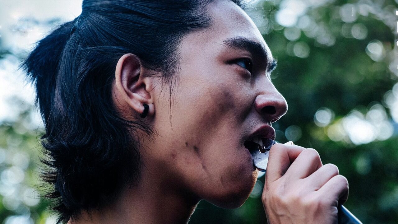 张宥浩演绎变态"恶童",拔牙还你