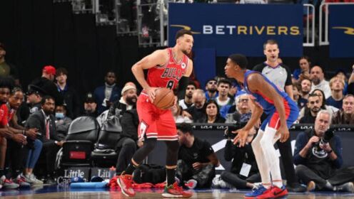 《NBA全场集锦》【球星】拉文vs活塞集锦 空砍51分刷新生涯新高且创造本赛季首个50+
