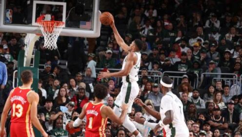 《TOP时刻》【原声】30日NBA十佳球 库里戏耍狄龙 字母哥单臂擎天劈扣