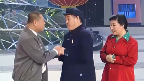 开心半小时_赵本山忽悠范伟腿有病，走两步就“瘸”了_腾讯视频