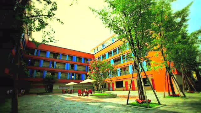 成都市泡桐树小学天府校区校园宣传片2mpeg