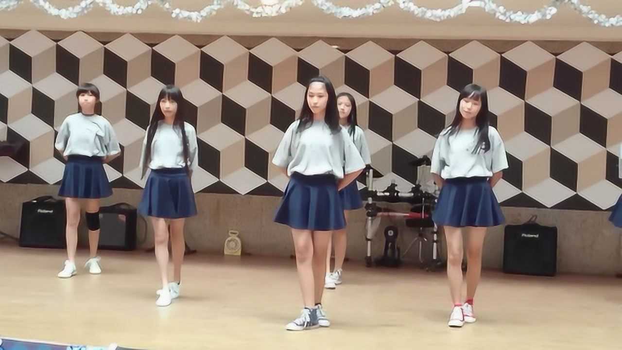 中学女生校园舞蹈表演，传说中别人家的学校！_腾讯视频