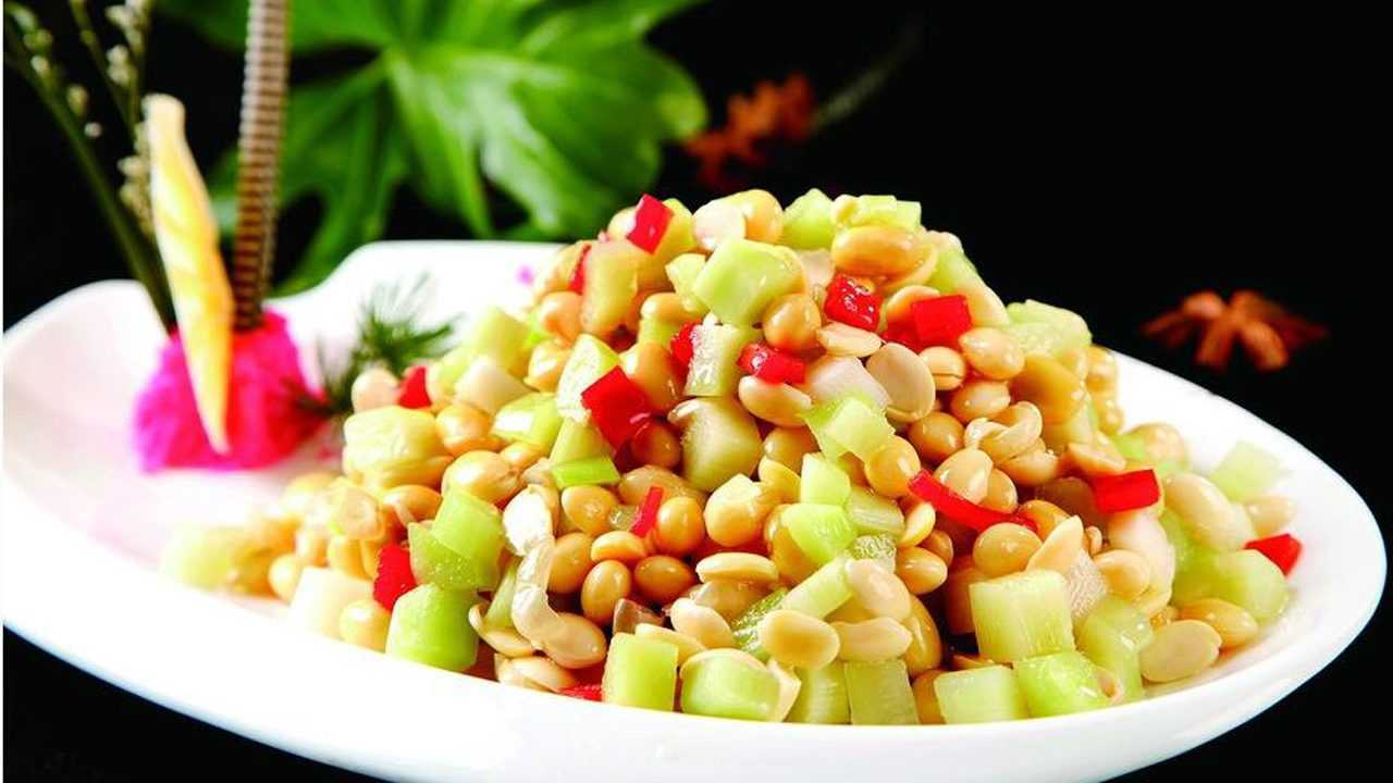 解腻清爽降血压养生菜西芹凉拌黄豆