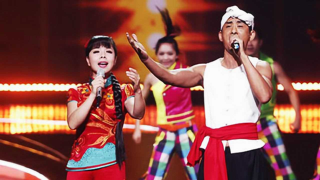 王二妮和阿宝对唱新年歌曲《幸福吉祥年》让大家感受过年的气息!