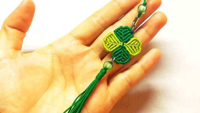 手工编织diy,教你"幸运草"钥匙链编织的简单方法