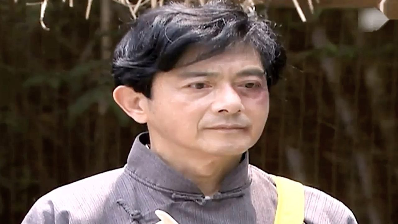 好心女士给了风水先生一碗粥,风水先生为她破解了一个大秘密