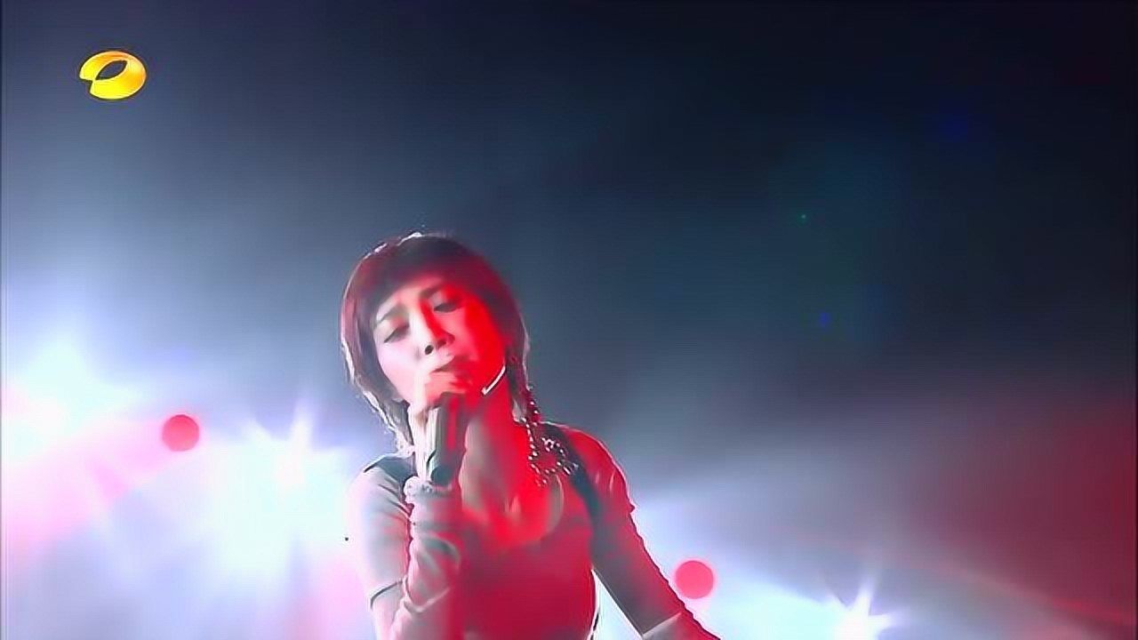 灵魂歌者苏诗丁一首红眼睛完美诠释空灵气质