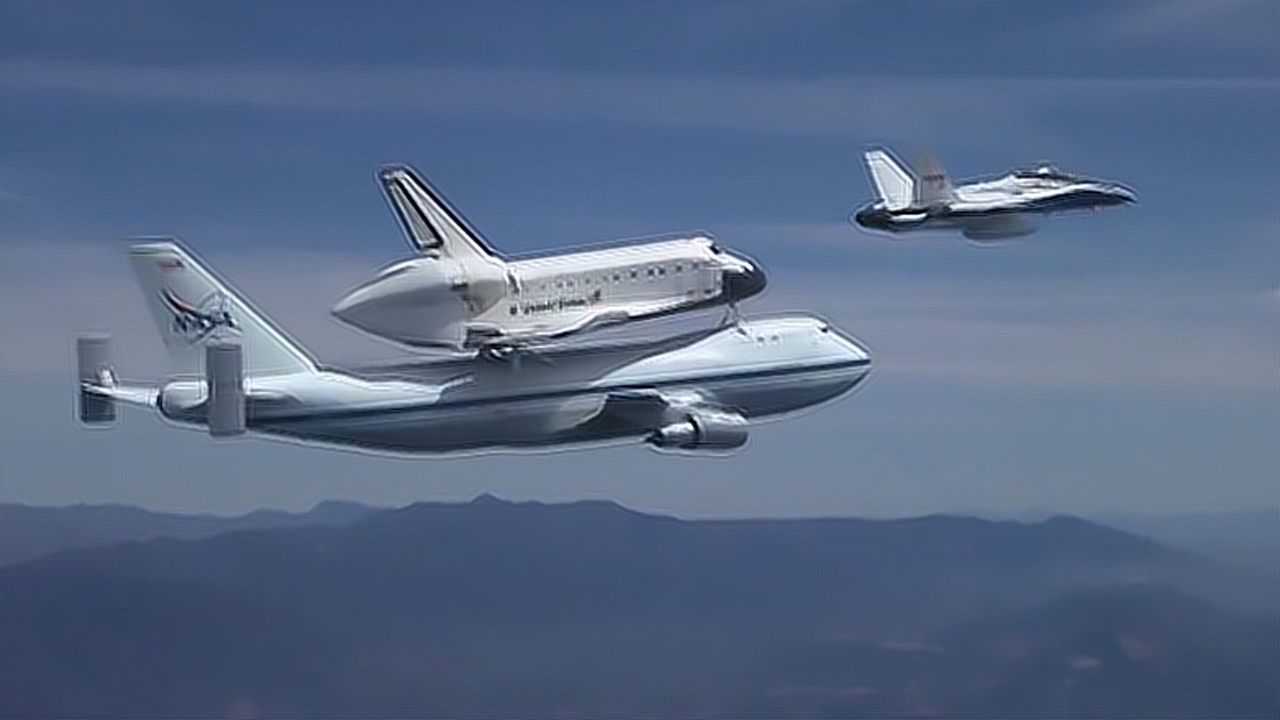 飛機揹著大型航天飛機飛行可以在地球低軌道條件下空中發射