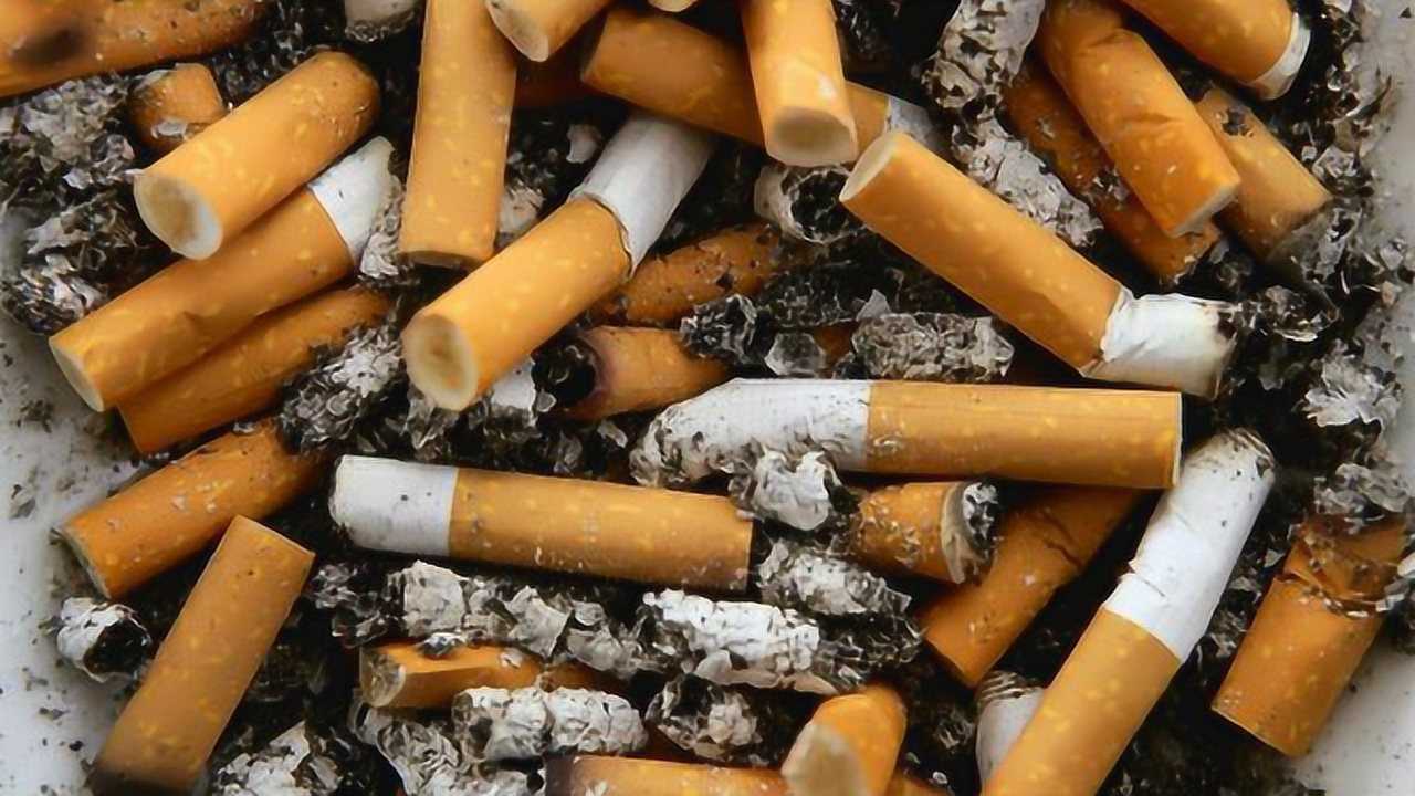 抽剩下的烟头不要扔,放进凉水里泡一泡,这三大妙用,家家用的到