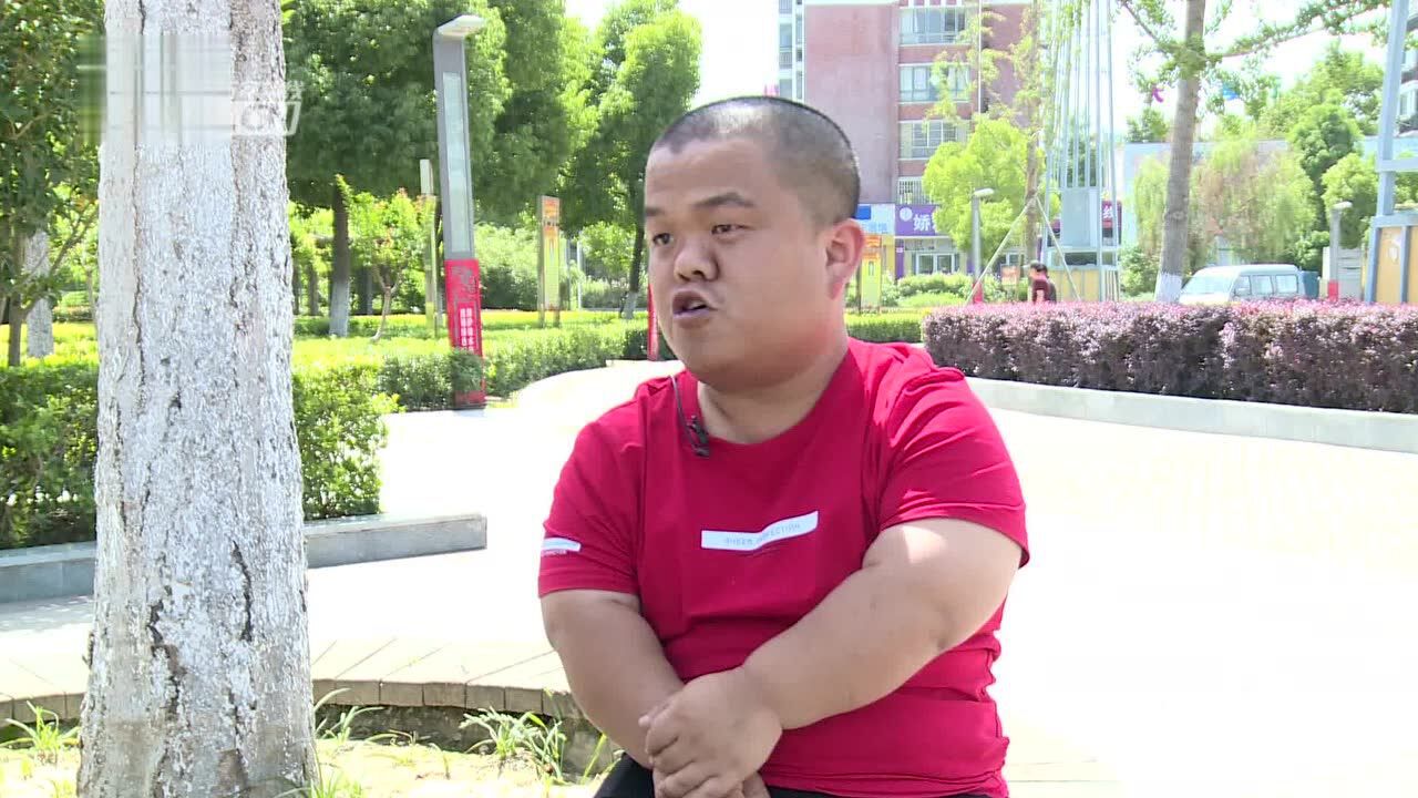先天性侏儒症患者薛旷的励志人生_腾讯视频