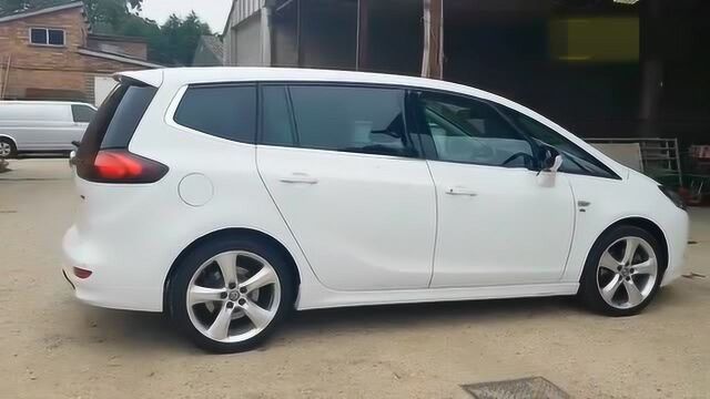 沃克斯豪尔zafira tourer 实用7座MPV