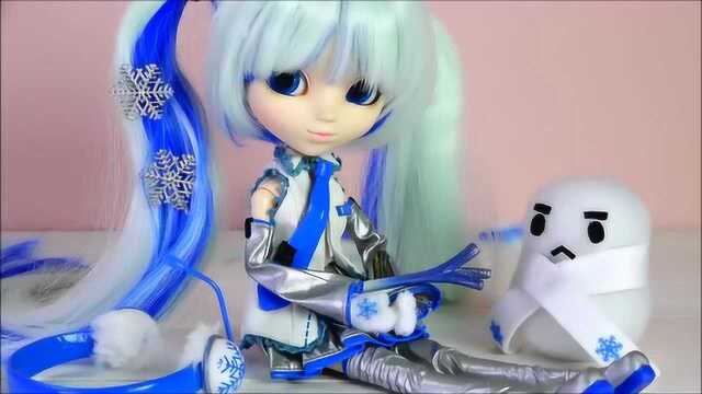 Pullip限量版初音未来雪初音娃娃拆箱,展示各种装扮,太可爱了!