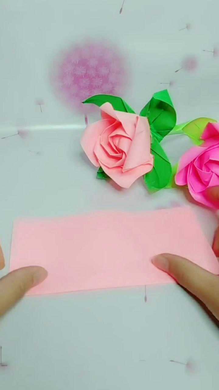 的制作在这里都是相似的,例如折纸玫瑰教程简单手工折纸玫瑰花的折
