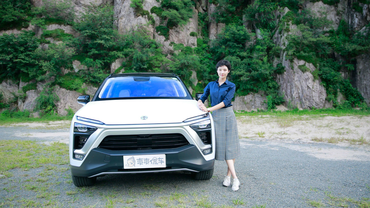 行走的电子产品,爽爽试驾蔚来es8 - 爽爽侃车