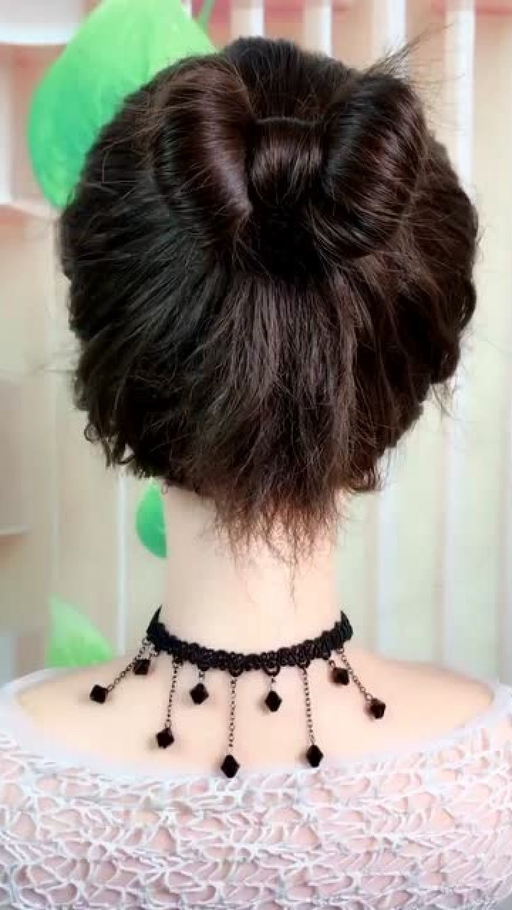 小姐姐教你扎蝴蝶结发型是不是超简单的