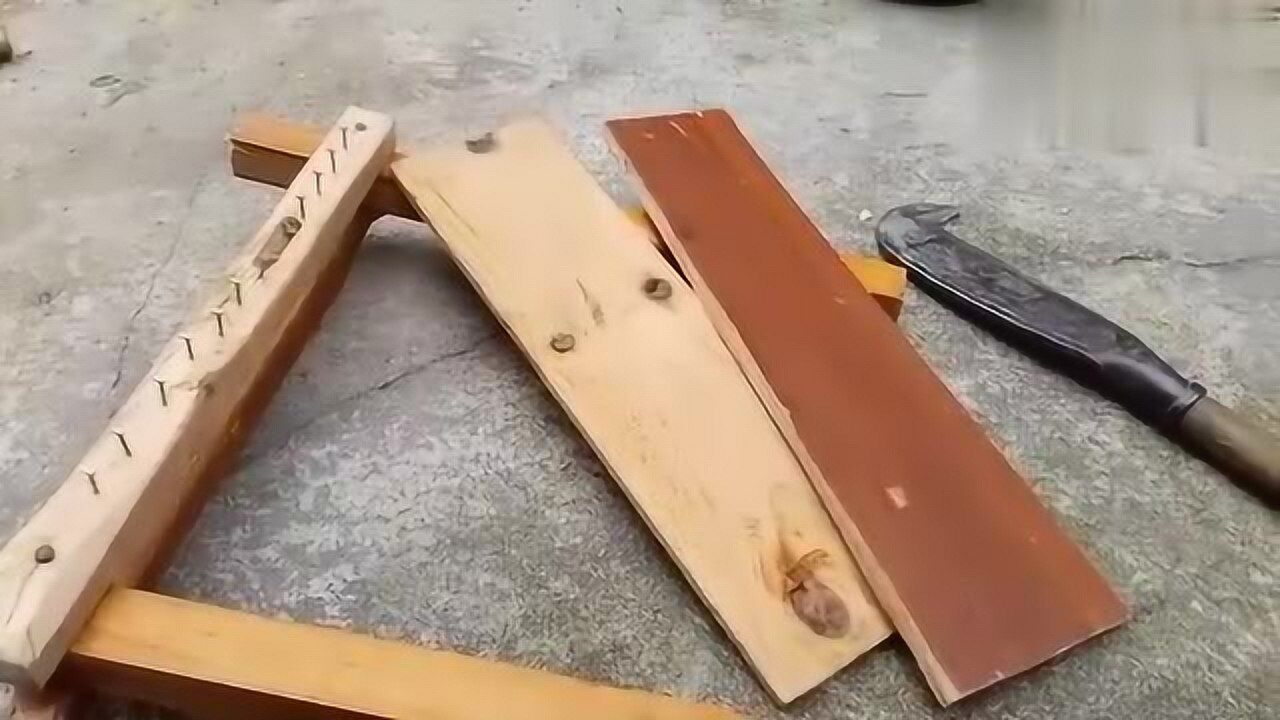 动手制作一个毛笔架,虽然造型一般,但是特别实用