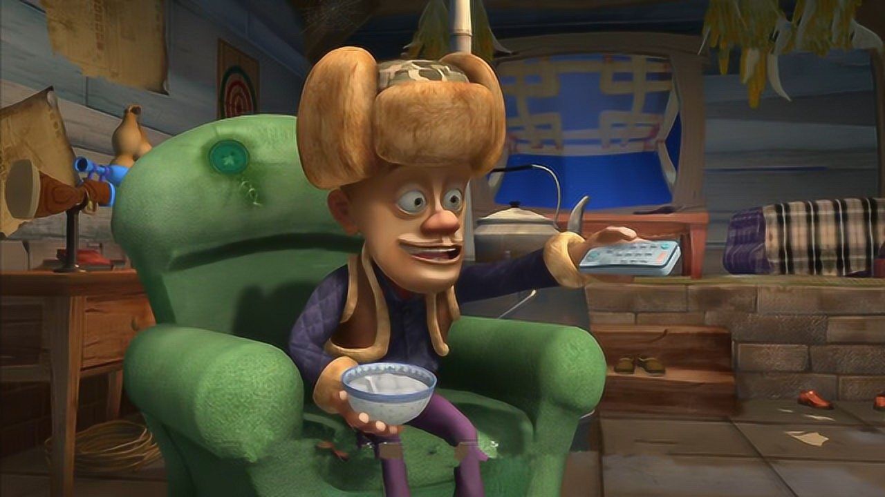 熊出没光头强元宵节边看电视边吃汤圆