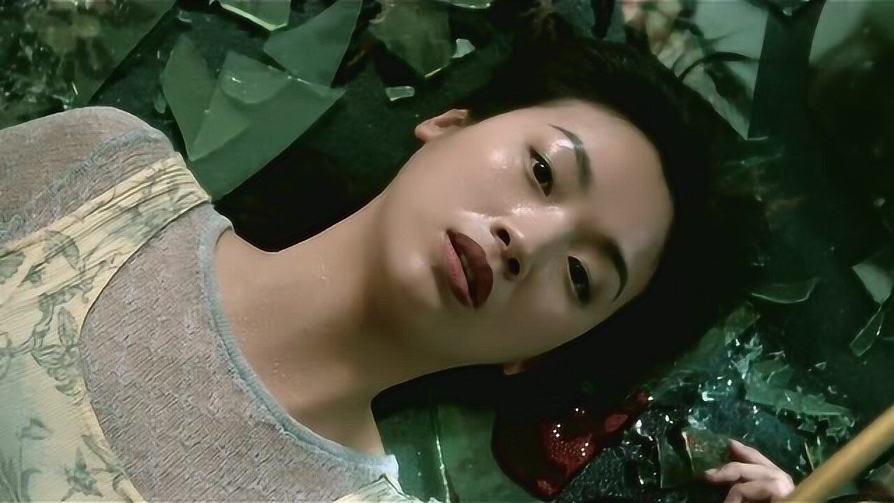 一茶杯的伤害配合枕头把美女捂死了香港最狠毒的女神