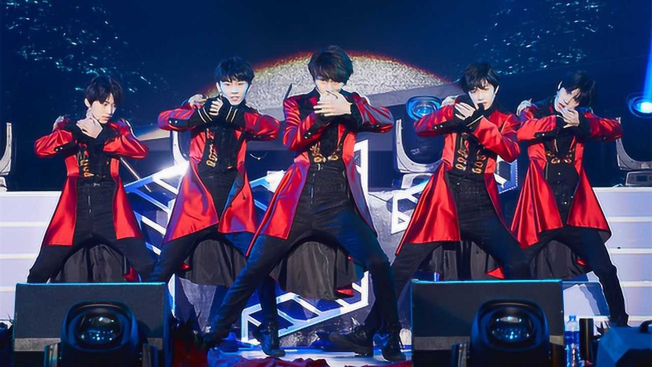 台风少年团tyt北京演唱会,五个男孩合体演绎歌曲《wake up》!