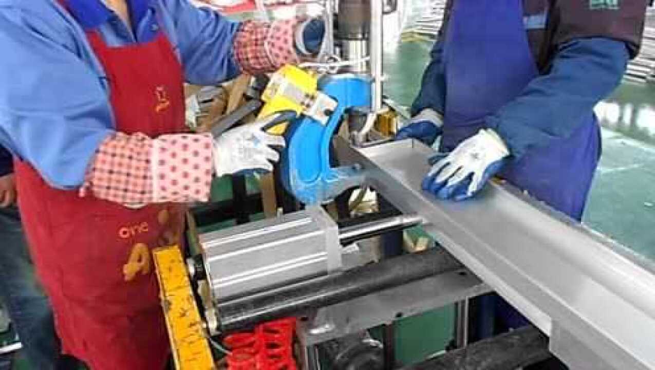 自冲铆接视频_高清1