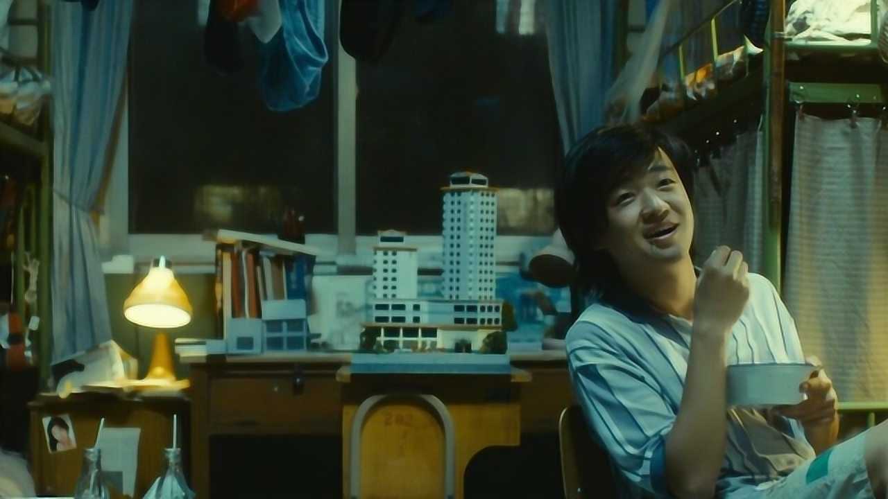 《致我们终将逝去的青春》剧情速看_男生宿舍能有多邋遢?没有能下脚的地,比猪窝还乱_电影_高清完整版视频在线观看_腾讯视频