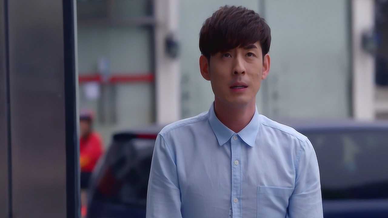 淘气爷孙顾青独自进了咖啡馆王东带着莫莫在外面等着