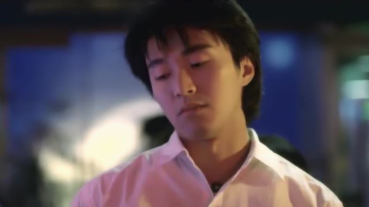 望夫成龙:老婆辛苦当清洁工,周星驰却躲在一边打游戏,真没出息