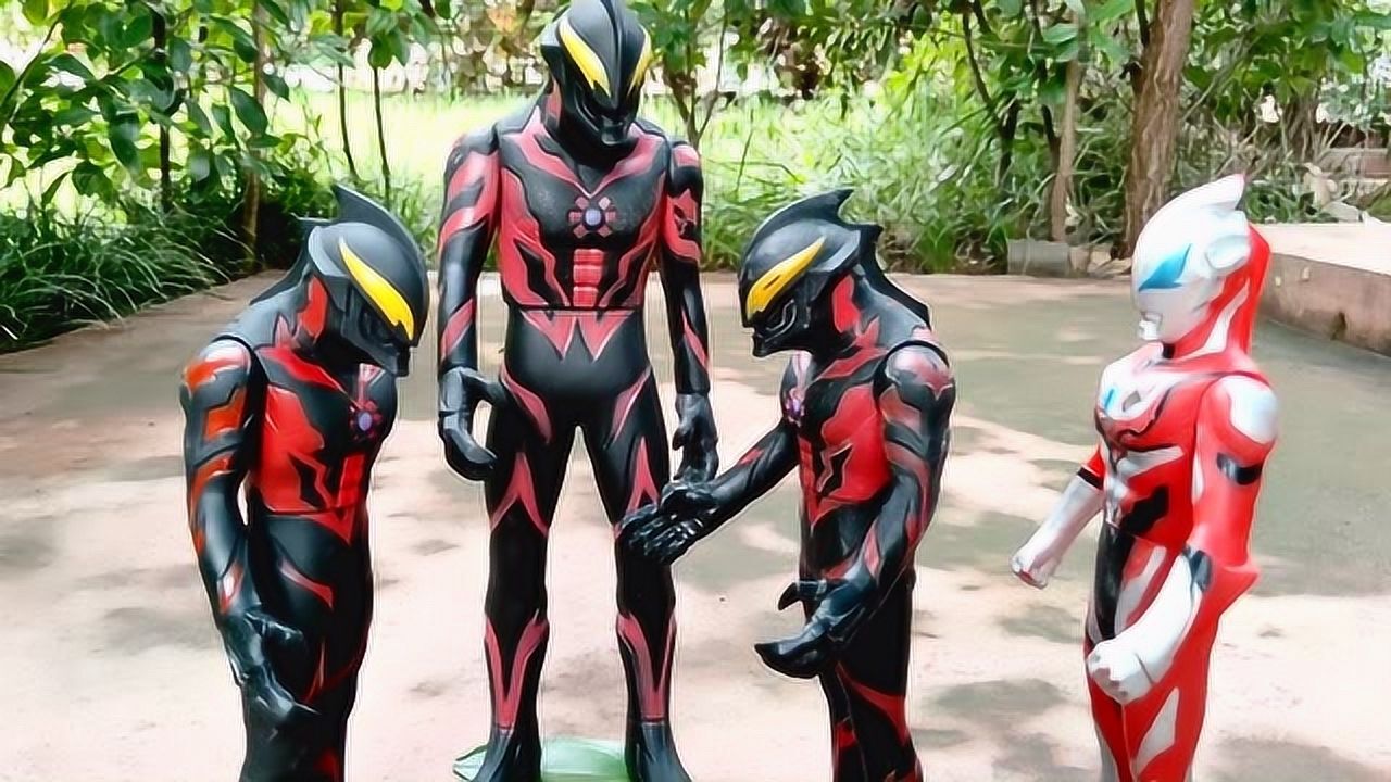 竟然出现了三个贝利亚捷德奥特曼该如何抉择