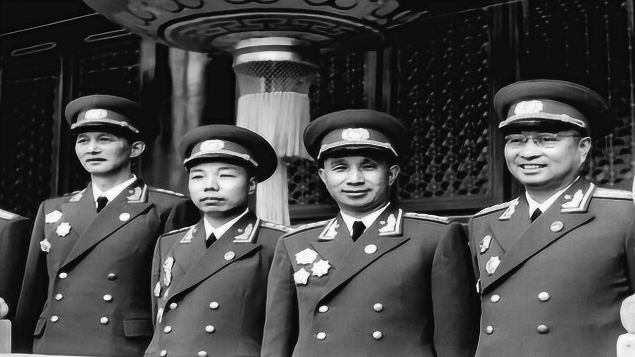栗裕对元帅官职这样看, 到死都没能进八宝山,一位元帅说出其因