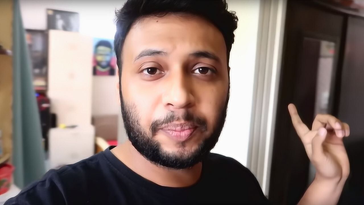 印度小伙到中国旅游,在上海步行街逛了一圈,帮印度人实现梦想