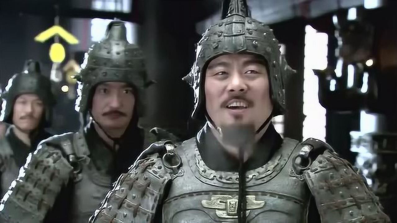 《三国》曹操学狗叫,只有虎将许褚敢笑