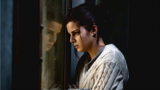 豆瓣评分8.2分,西班牙悬疑片《黑暗面》