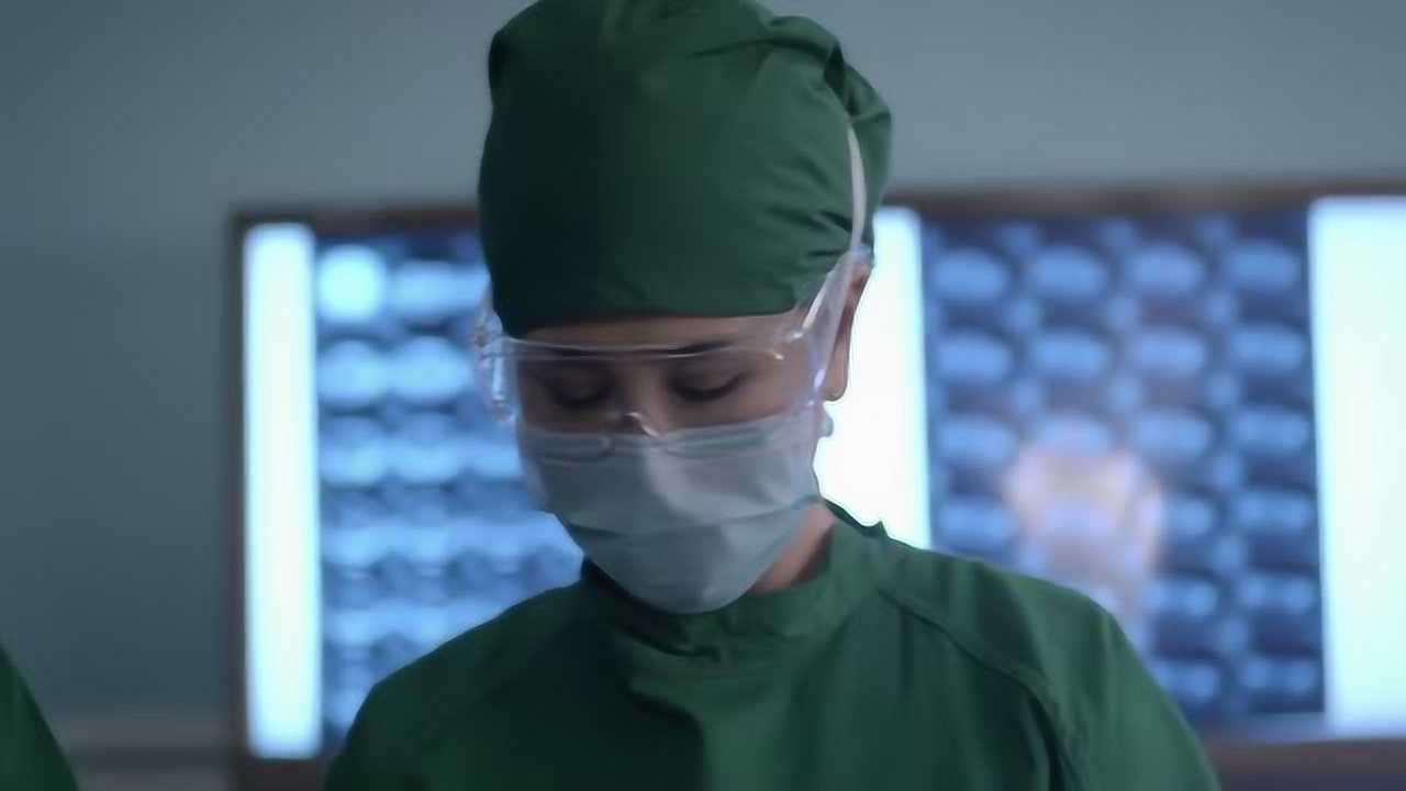 医生抢救病人无效，亲自宣布死亡时间，整个手术室都是死神的味道_高清