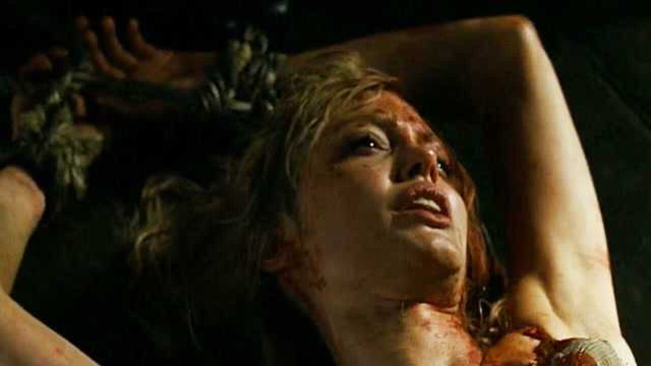 美女特工被严刑拷打折磨得不成人样凶狠残暴不忍再看_高清