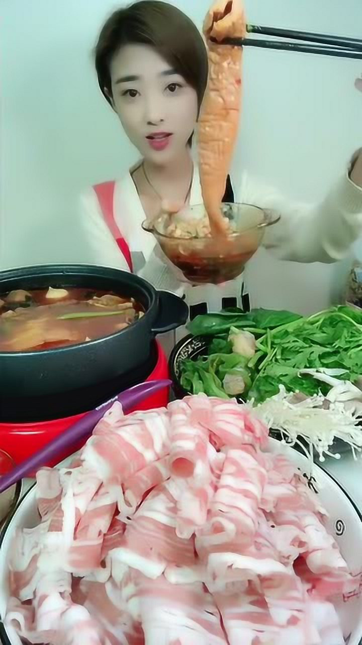 吴小妮的吃播吃这么香看着就带劲我都有食欲了