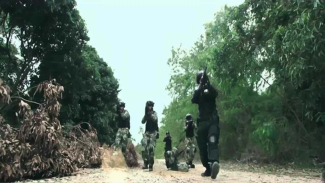 缉毒警察抓捕毒贩,多名警察英勇牺牲,画面让人心疼!_高清1080P在线观看平台_腾讯视频