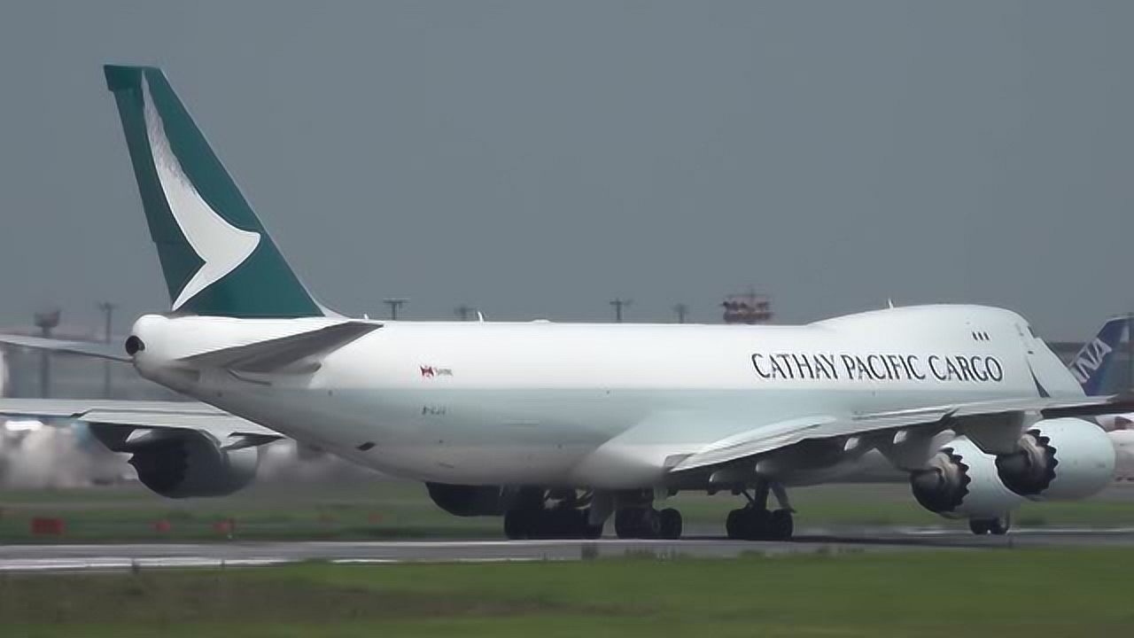 国泰航空货运波音7478fbljj从成田机场16r起飞